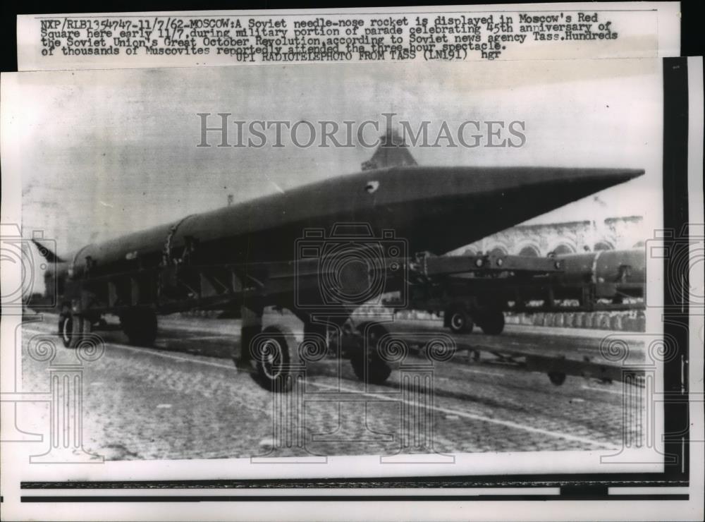 1962 Press Photo Moscow Soviet Red Square Parade October Revolution Muscovites - Historic Images