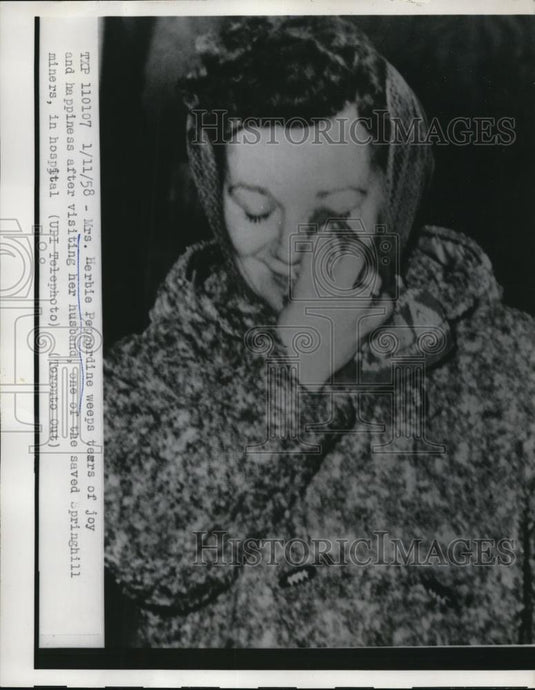 1958 Press Photo Mrs Herbie Pepperdine weeps tears of joy after visiting her - Historic Images