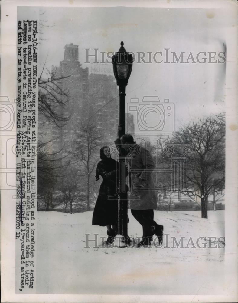 1956 Press Photo Sandra Church and her manager at Central Park - Historic Images