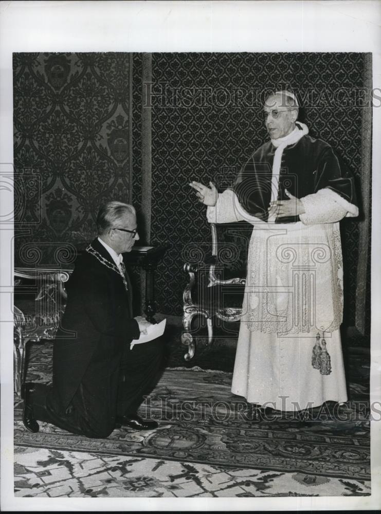 1955 Press Photo Vatican City President of the Italian Republice Giovanni - Historic Images