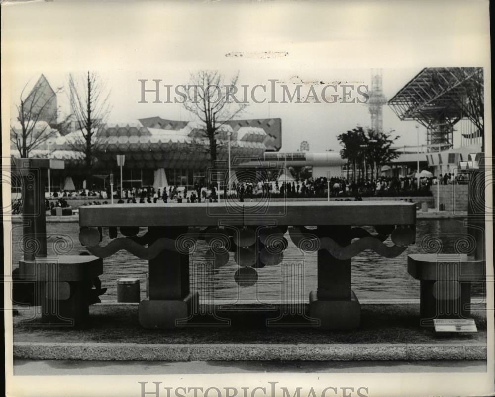 1970 Press Photo Birthday Table Sculpture by Heinrich Brummack in Osaka Japan - Historic Images