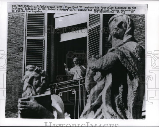 1966 Press Photo Pope Paul VI Blesses Crowd, St. Peter's Square, Vatican City - Historic Images