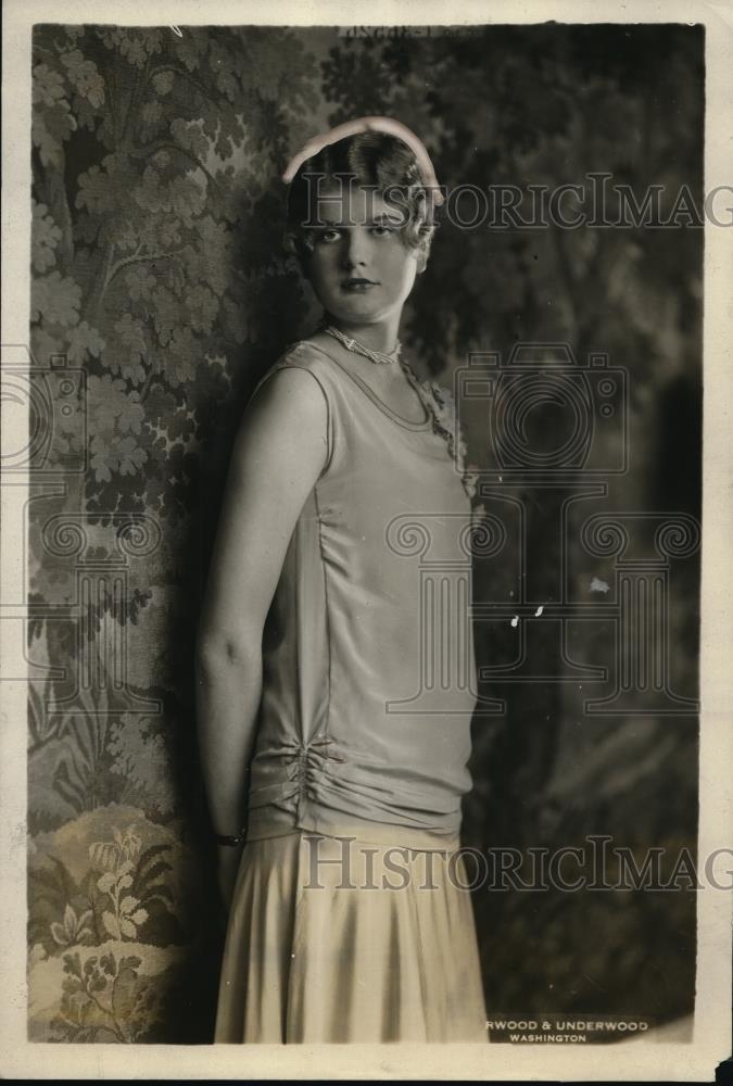 1927 Press Photo Imogene Taylor, daughter Rear Admiral &amp; Mrs Taylor, Washington - Historic Images