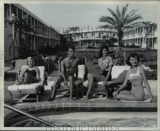 1960 Press Photo Palm Beach Motel at Miami Florida - Historic Images