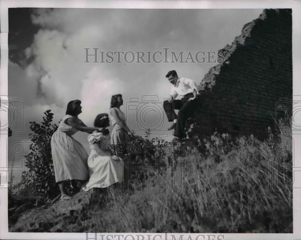 1950 Press Photo Frankfurt Germany B Emes, D Clackwell, B Holland, D Hutchings - Historic Images