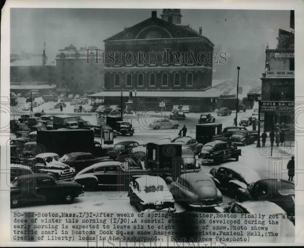 1950 Press Photo Boston Mass Winter snowstorm snarls traffic at docks - Historic Images