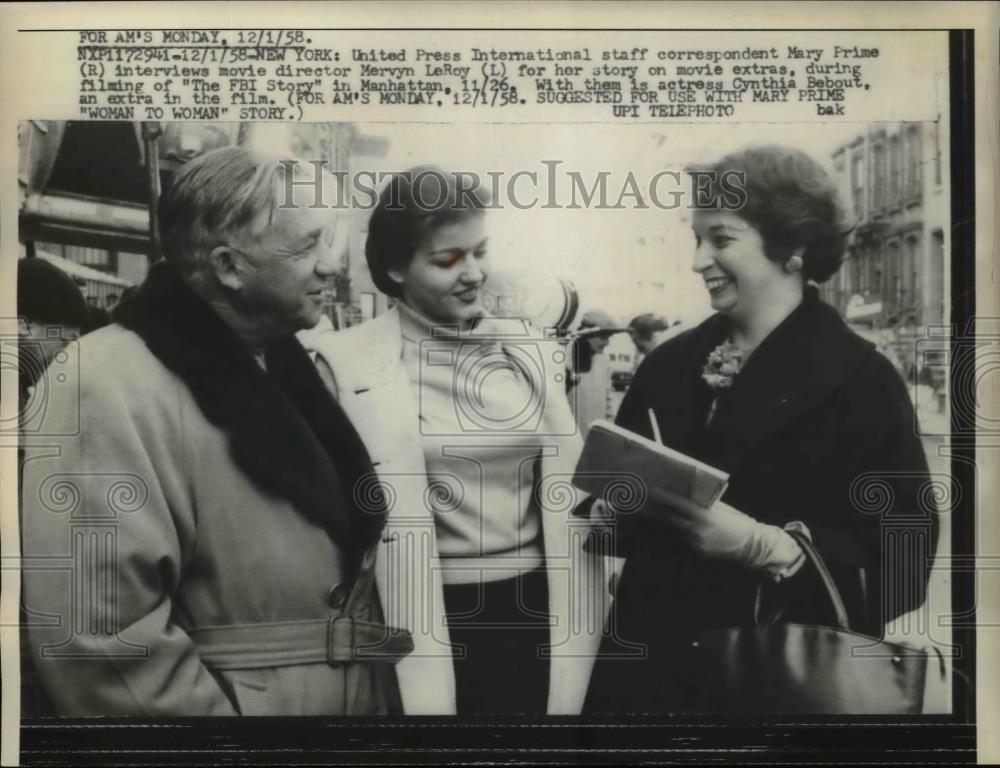 1958 Press Photo Correspondent Mary Prime interview director Mervyn LeRoy - Historic Images