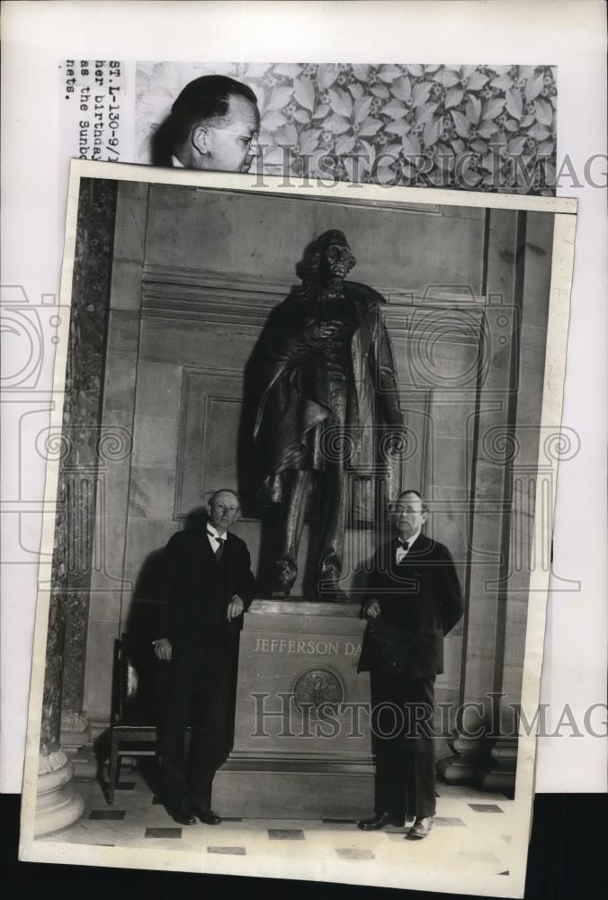 1949 Press Photo Two distinguished men standing side by side Jefferson statue - Historic Images