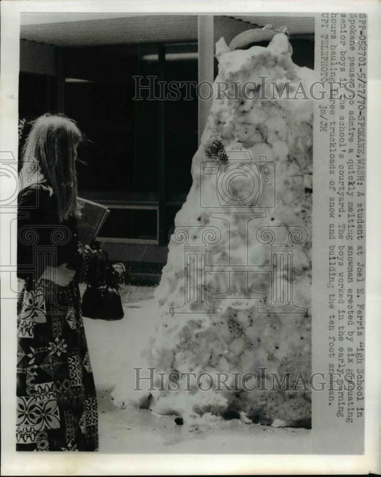 1970 Press Photo A student at Joel E. Ferris High School in Spokane - Historic Images