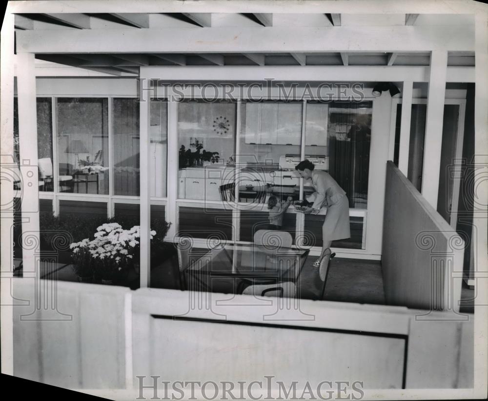 1953 Press Photo Patio Designed by Goodman - Peeking over the fence - Historic Images