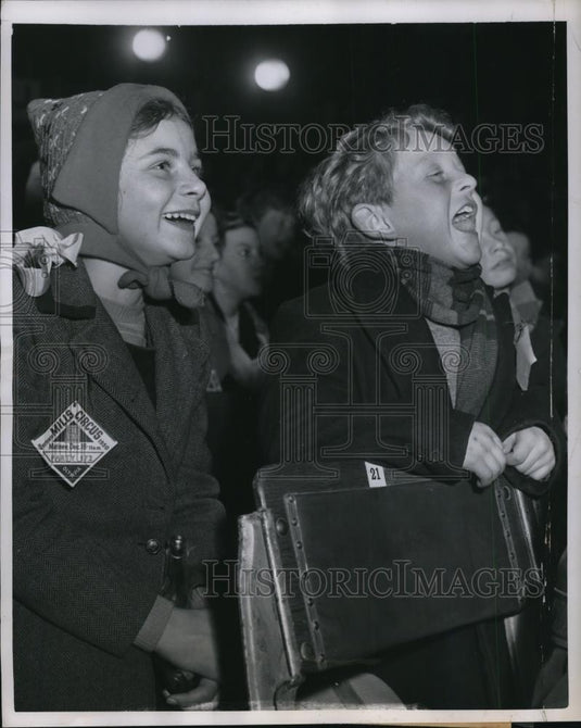 1951 Press Photo Circuses' Preview - Historic Images