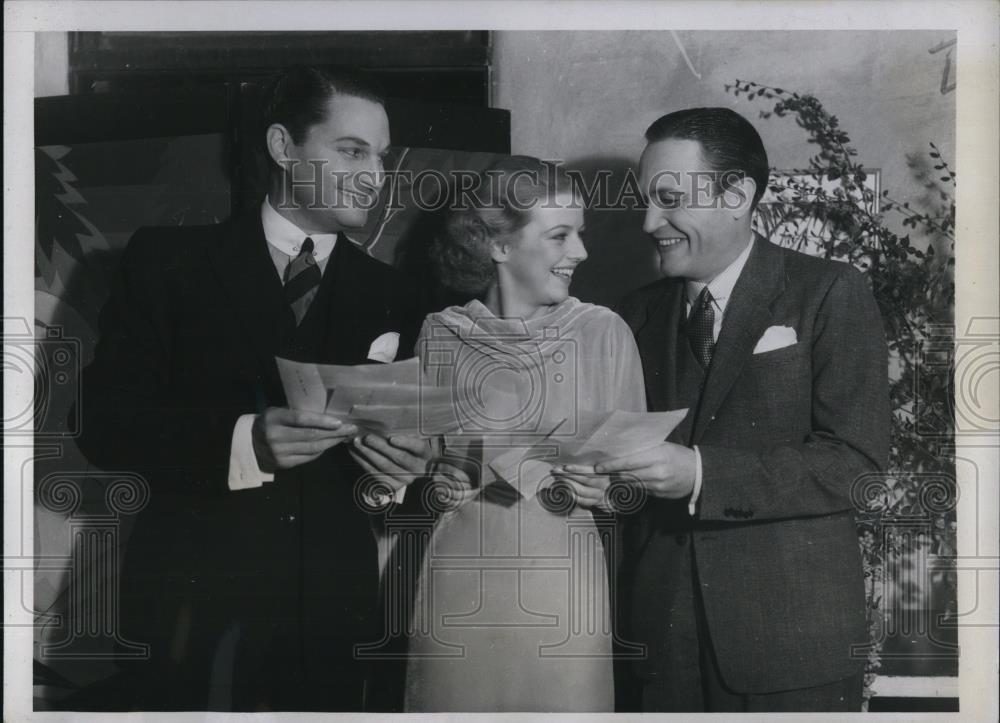 1933 Press Photo John Vosburgh, Betty Furness &amp; Jason Robards at Theater - Historic Images