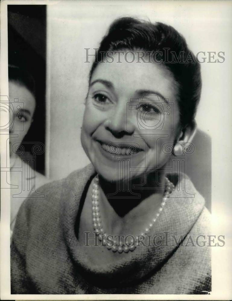 1964 Press Photo British ballerina Dame Margot Fonteyn after hearing a good news - Historic Images