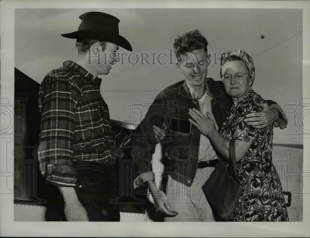 Survival from Plane Crashed 1947 Vintage Press Photo Print - Historic ...