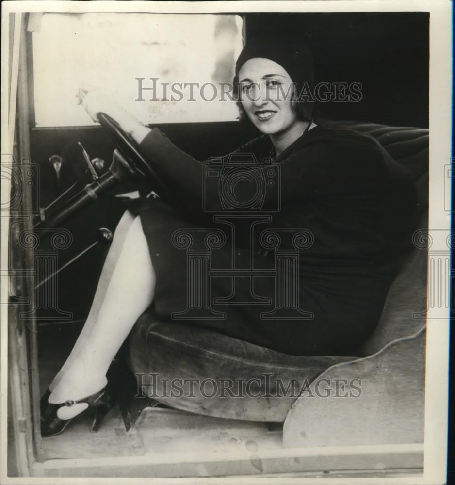1930 Press Photo Joanne Sangor caused riot from Los Angeles traffic tag - Historic Images