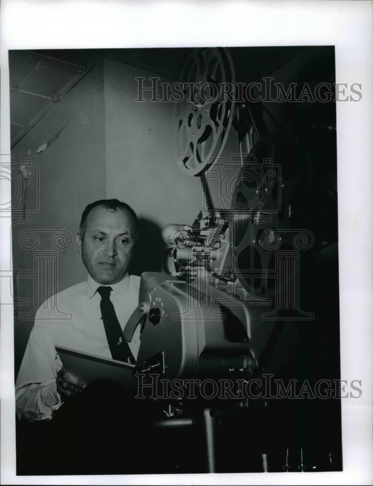 1963 Press Photo Arthur Zagart - Historic Images