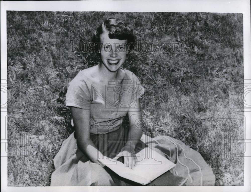 1954 Press Photo Edith Marie Binde, who is expected to set a record by - Historic Images