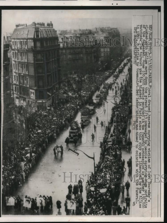 1962 Press Photo Air view of Paris France funeral of victims of riots - Historic Images