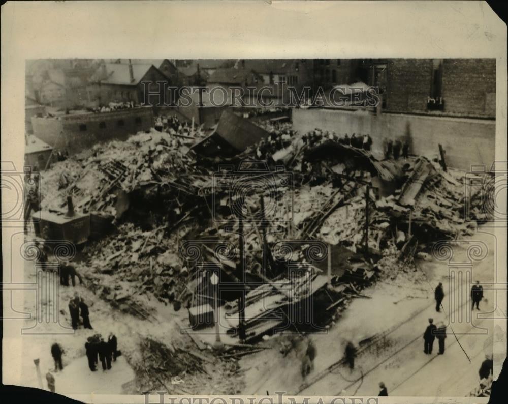 1930 Press Photo Ruins of Louis Department Store After Collapse, West Chicago - Historic Images