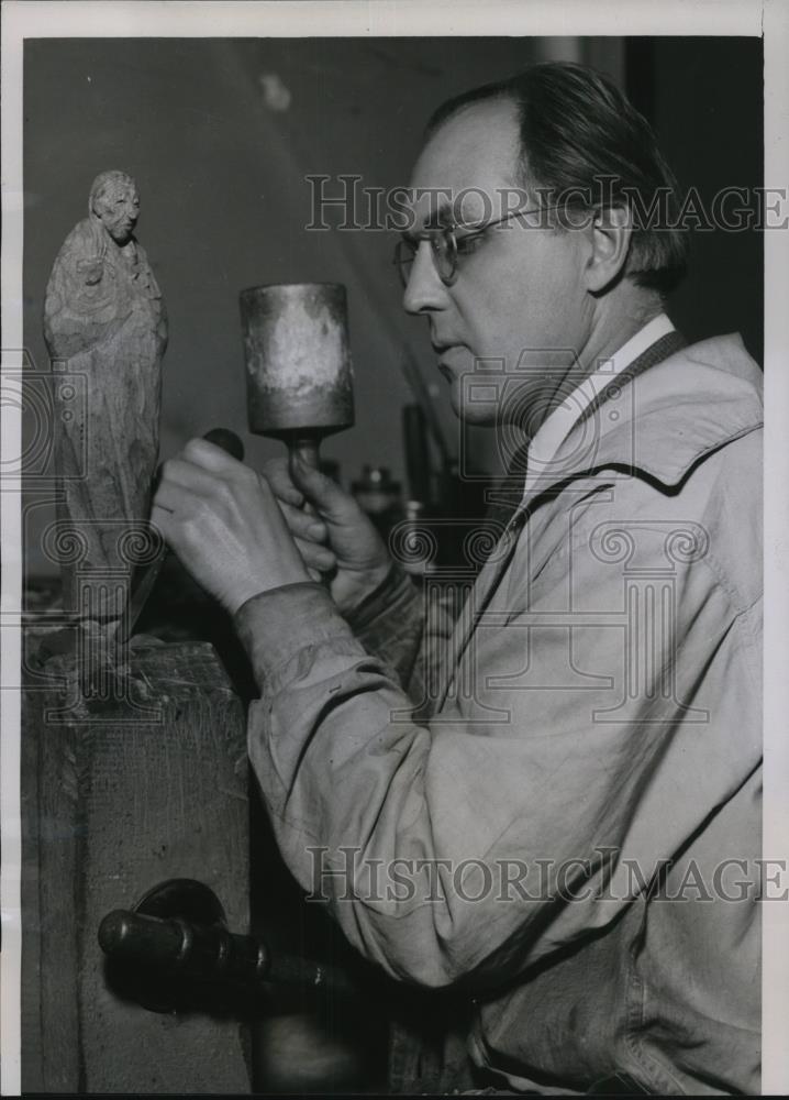 1936 Press Photo Carl Hallsthathammar, Famous Wood-carvers - Historic Images