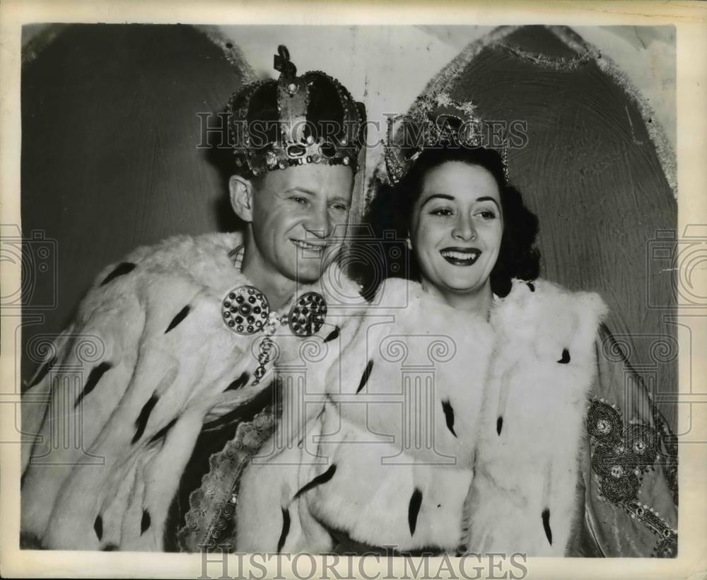 1947 Press Photo Sammy Kaye, Mimi Benzell of Met Opera at Lake Placid - Historic Images