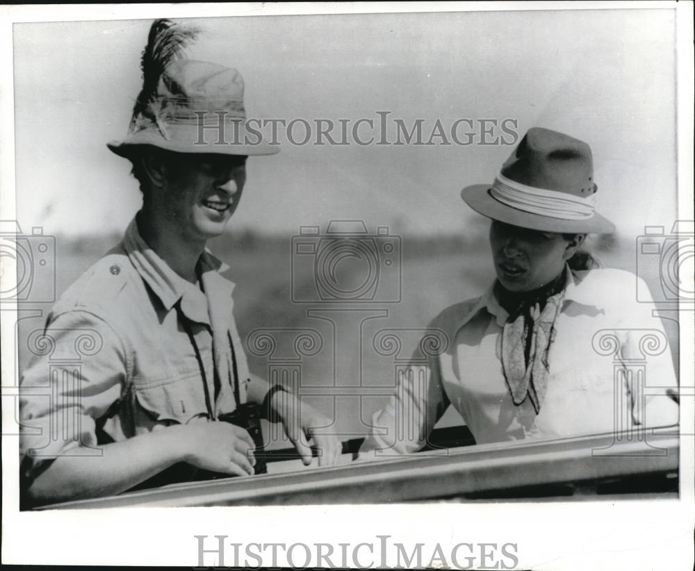 1971 Press Photo Prince Charles and Princess Anne touring Kenya - Historic Images
