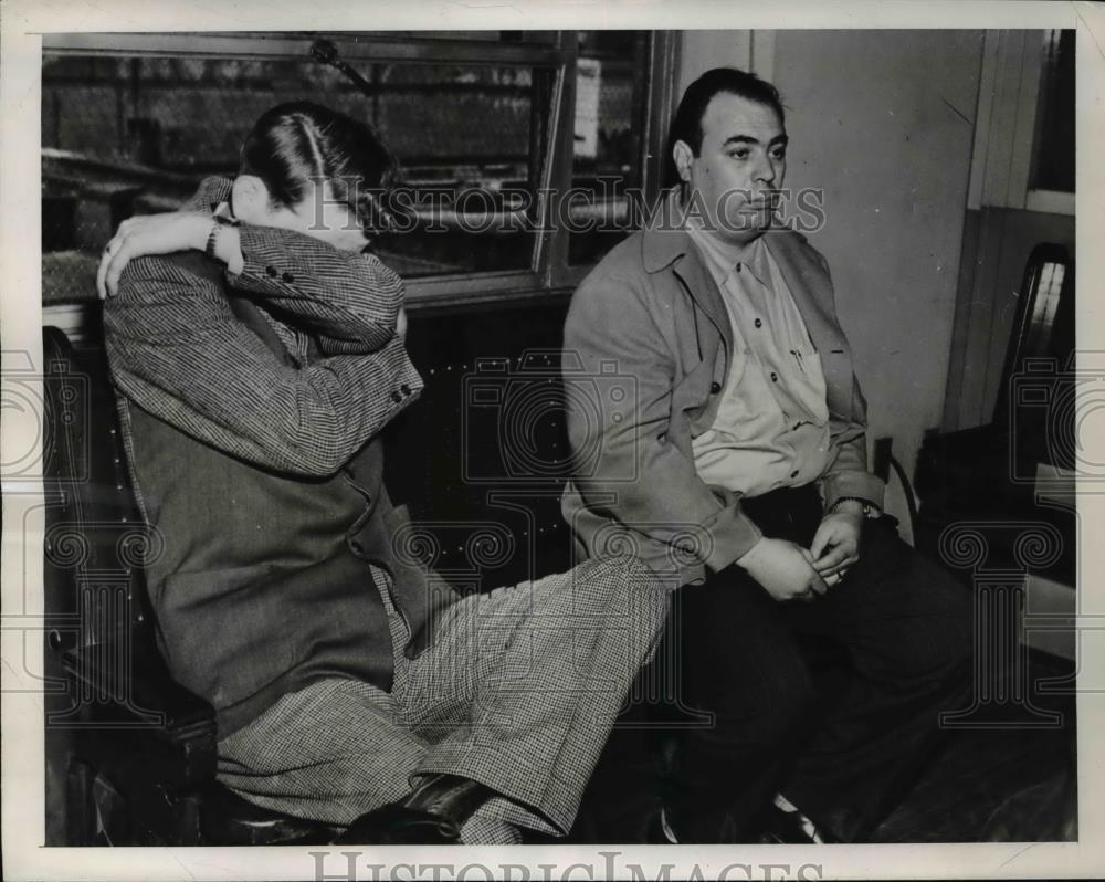 1946 Press Photo John McLoughlin &amp; Edward Jacobs at Federal Building for Hearing - Historic Images