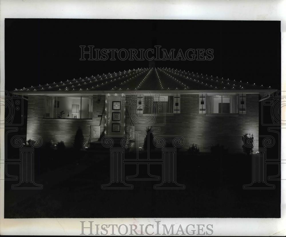 1965 Press Photo The Sherwood Firestdal estate with Xmas decorations - Historic Images