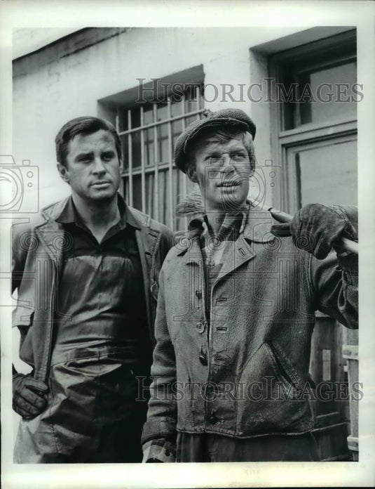 1968 Press Photo Rudy Solari and Christopher Cary in Breakout - Historic Images
