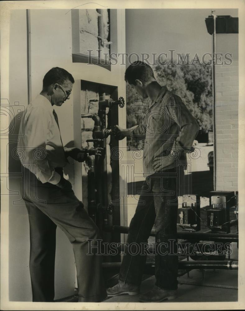 1962 Press Photo Solar research house at Univ of Ariz Atmospheric Labs - Historic Images