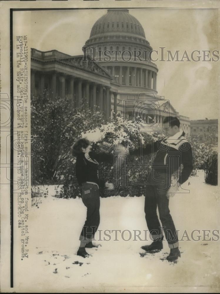 1955 Press Photo The first snow of the season at Washington - Historic Images