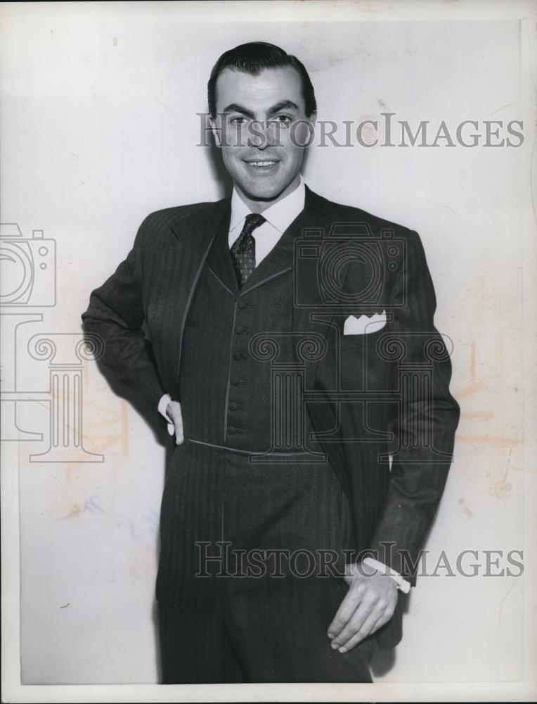 1959 Press Photo Mainly for men Joined vest and trousers is unique feature of - Historic Images