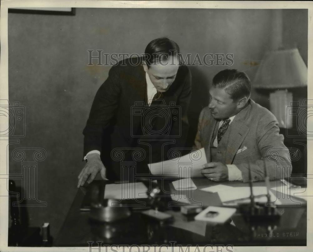 1929 Press Photo George H. Snyder with John T. Adams - Historic Images