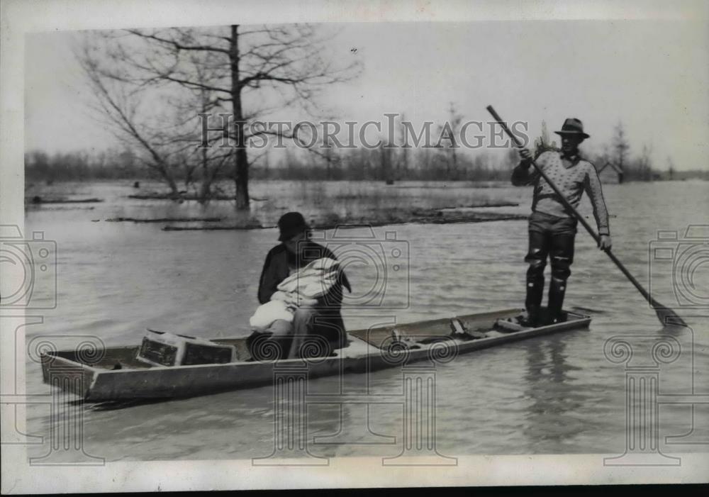 1935 Press Photo Mrs. Bernice Cowell &amp; baby rescued from flood, Senath, MO - Historic Images