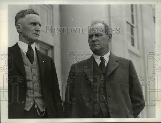 1935 Press Photo James Shewbridge & WF Bussey at court after bus accident - Historic Images