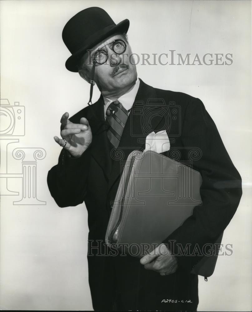 1944 Press Photo Robert Watson in The Hitler Gang - Historic Images