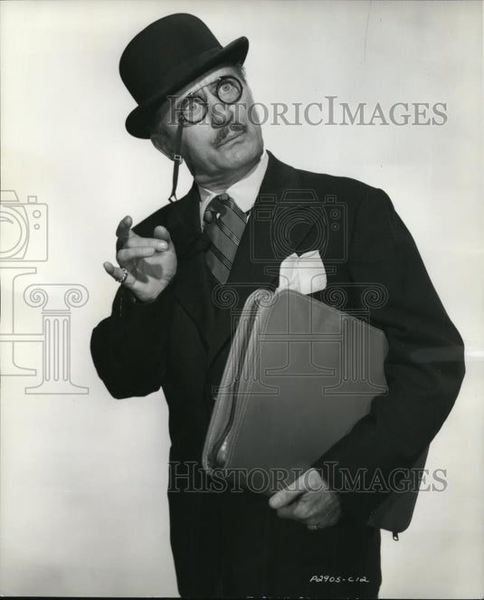1944 Press Photo Robert Watson in The Hitler Gang - Historic Images