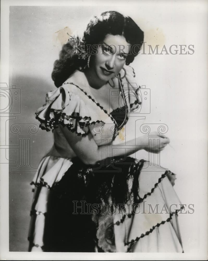 1955 Press Photo Regina Resnik of the Metropolitan Opera Company - Historic Images