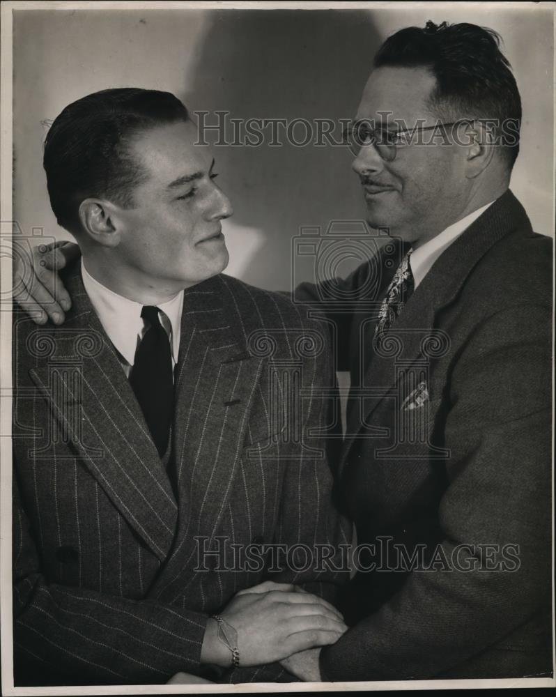 1947 Press Photo Francis J. Sherman and Father Lloyd and Sherman - Historic Images