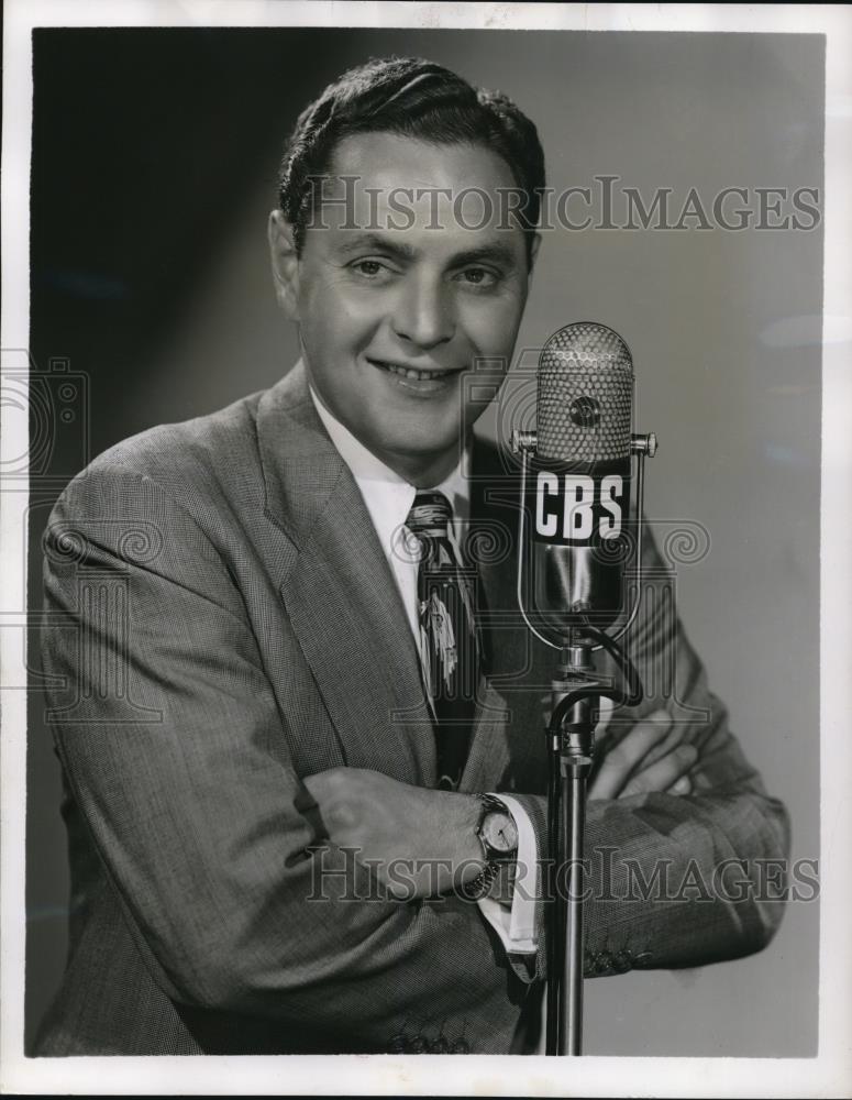1950 Press Photo Dan Seymour SIng It Again - Historic Images