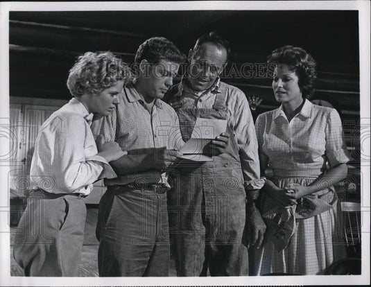 1967 Press Photo Mimsy Farmer James MacArthur Henry Fonda Maureen O'Hara - Historic Images