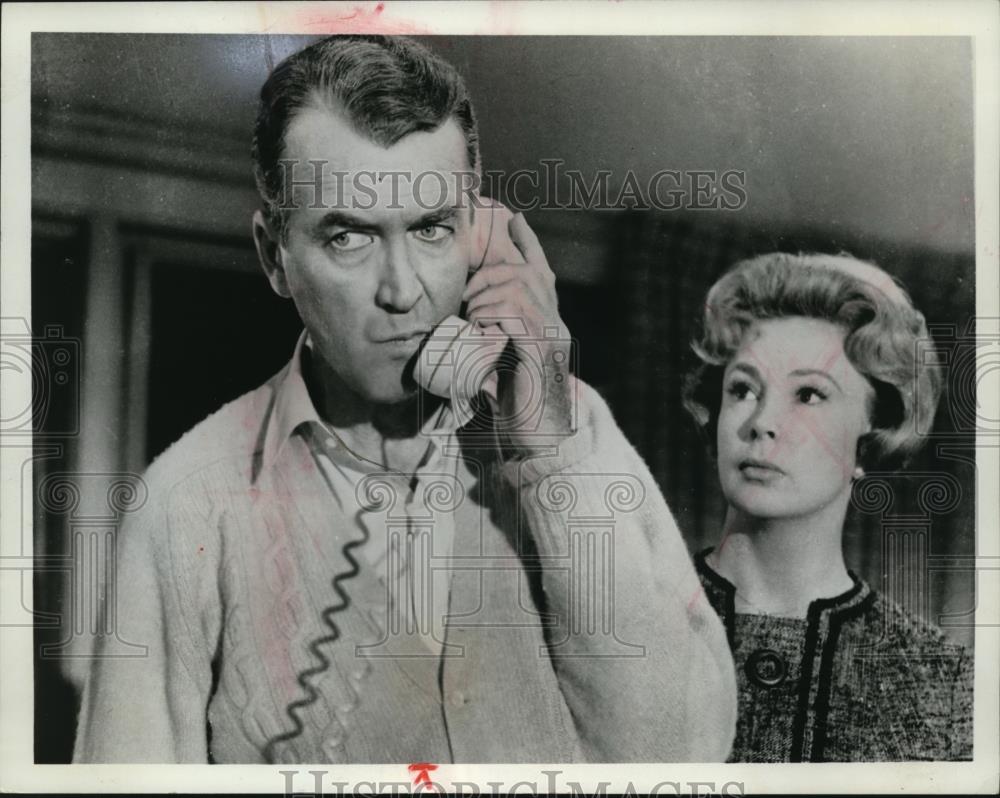 1970 Press Photo James Stewart and Audrey Meadows in Take Her When She&#39;s Mine - Historic Images