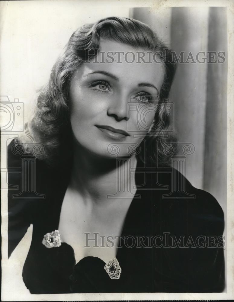 1946 Press Photo Jane Pickens in American Melody Hour - Historic Images