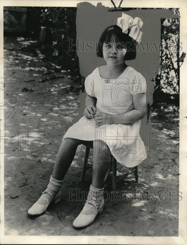 1934 Press Photo June Robles after being rescued from kidnapping in cave - Historic Images