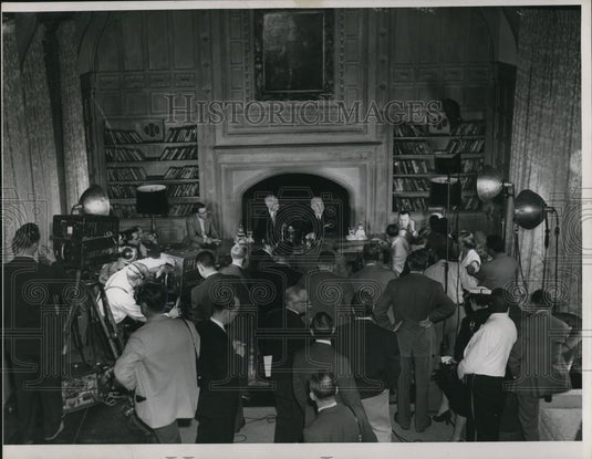 1955 Press Photo Former Pres. Harry Truman's Press Conference - Historic Images