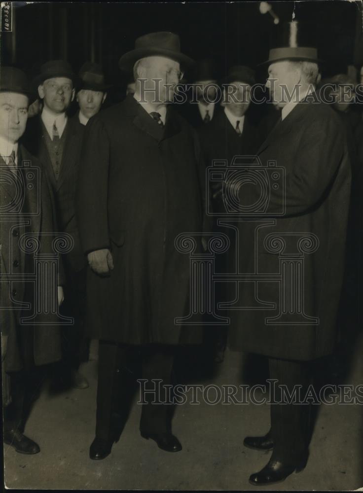 Group Of Men Talking - Historic Images