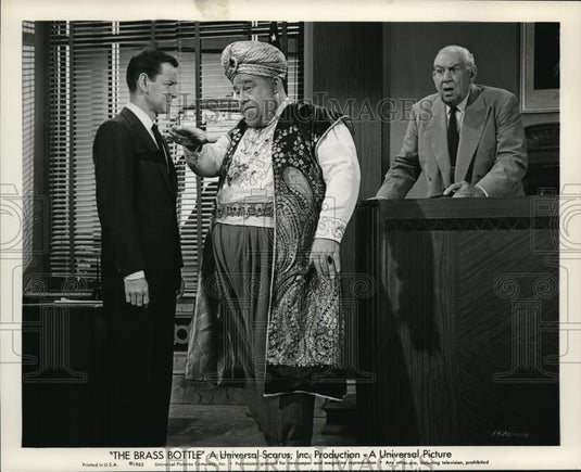 1964 Press Photo Burl Ives & Tony Randall in The Brass Bottle - Historic Images