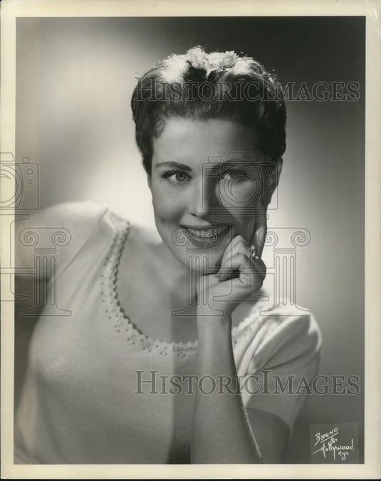 Press Photo Karin Richards - Historic Images