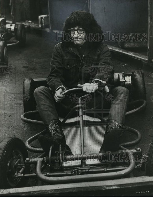 1965 Press Photo Peter Sellers stars in What's New Pussycat - Historic Images