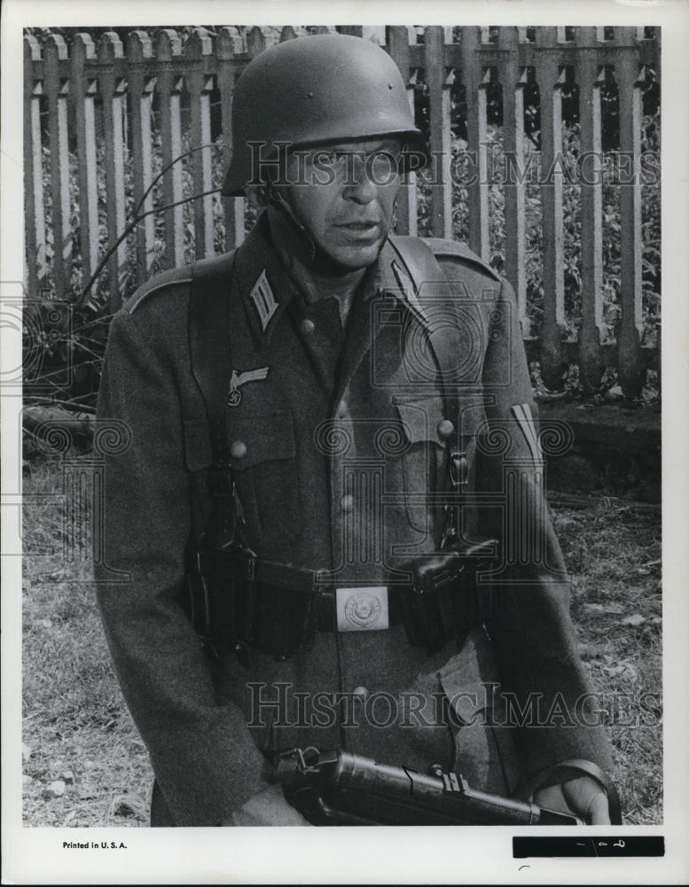 1965 Press Photo Frank Sinatra in Von Ryan's Express - Historic Images